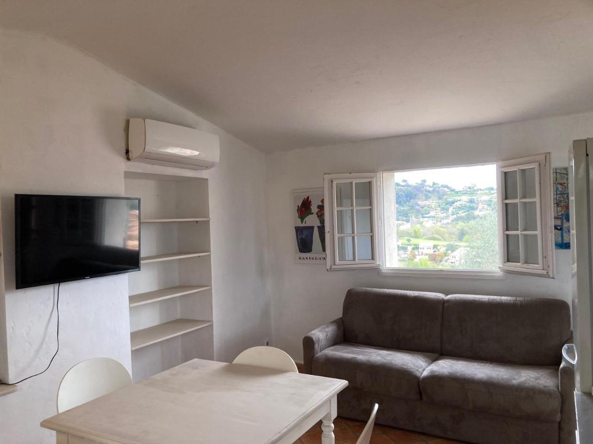 Appartement De Charme Au Calme Parking Gratuit Ла Кол-сюр-Лу Екстериор снимка